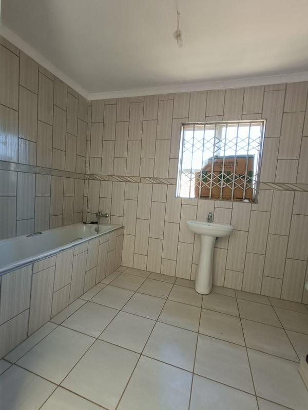 4 Bedroom Property for Sale in Aloevale Eastern Cape
